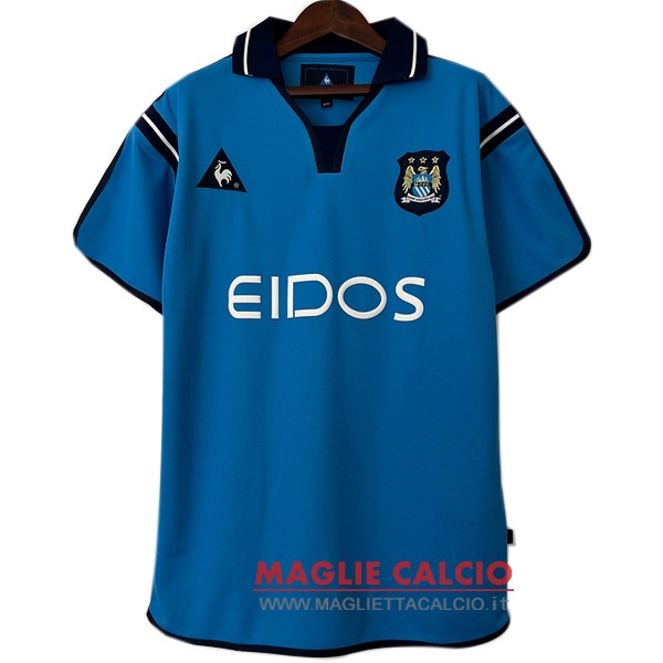 nuova prima divisione magliette manchester city retro 2001-2002