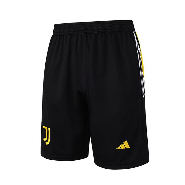 nuova formazione pantaloncini divisione magliette juventus 2023-2024 nero giallo