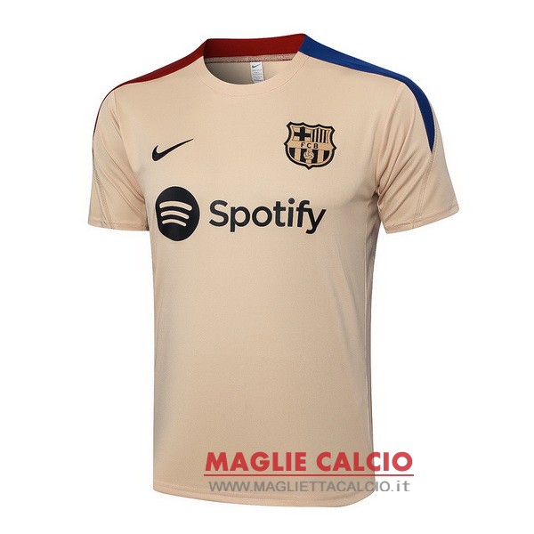 nuova formazione divisione magliette barcelona 2024-2025 giallo rosso blu