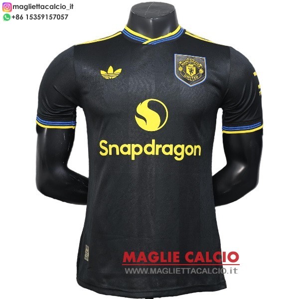 nuova terza giocatori magliette manchester united 2025-2026