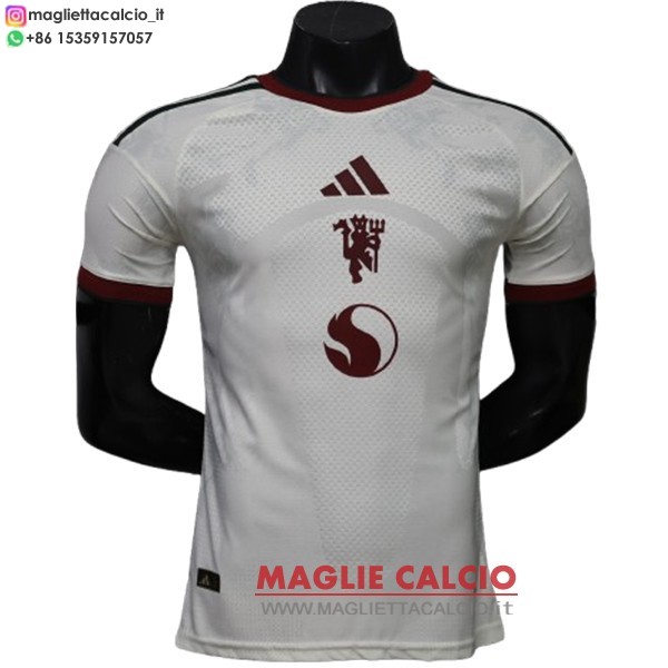 nuova terza giocatori magliette manchester united 2026-2027