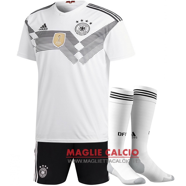 nuova prima divisione magliette germania 2018（pantaloncini+calze）