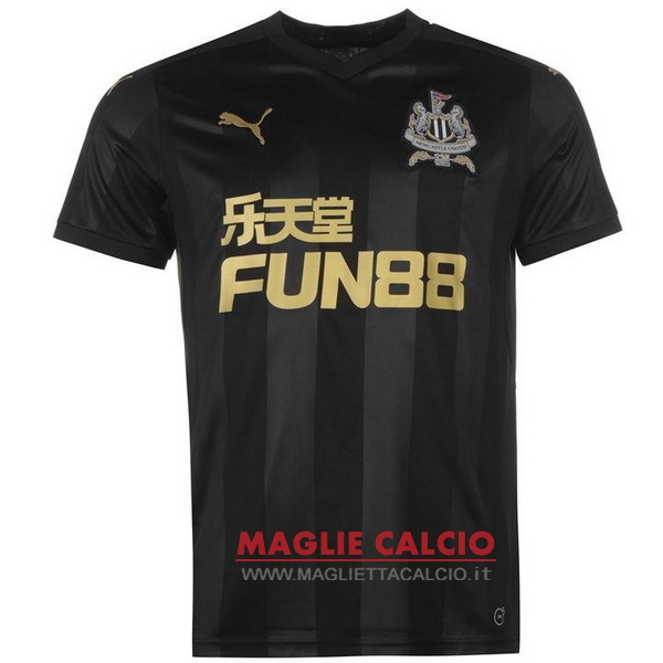 terza divisione magliette newcastle united 2017-2018